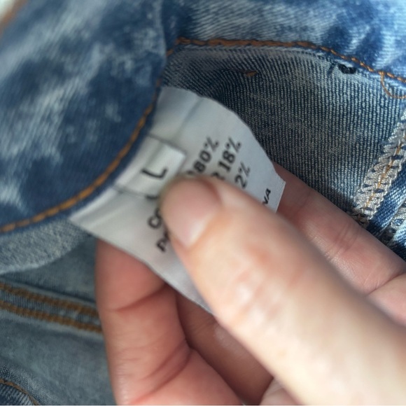 Blue Denim Skort with Vintage-Inspired Look - Picture 2 of 5